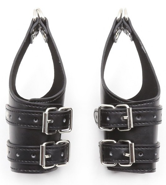 Attaches pour suspendre les poignets